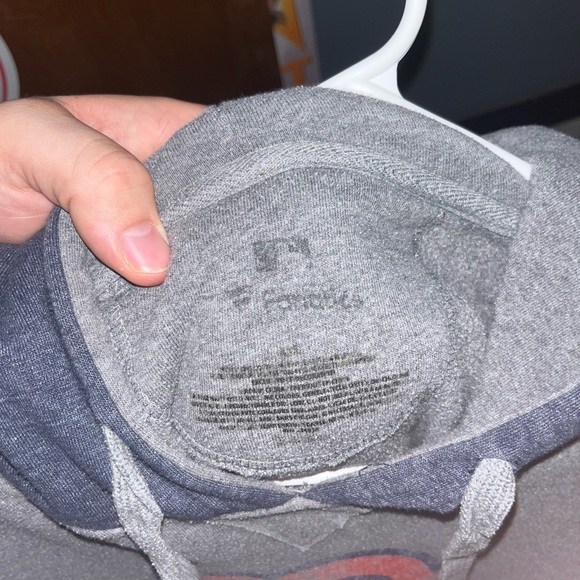 XXL Red Sox distressed hoodie - Picture 2 of 2